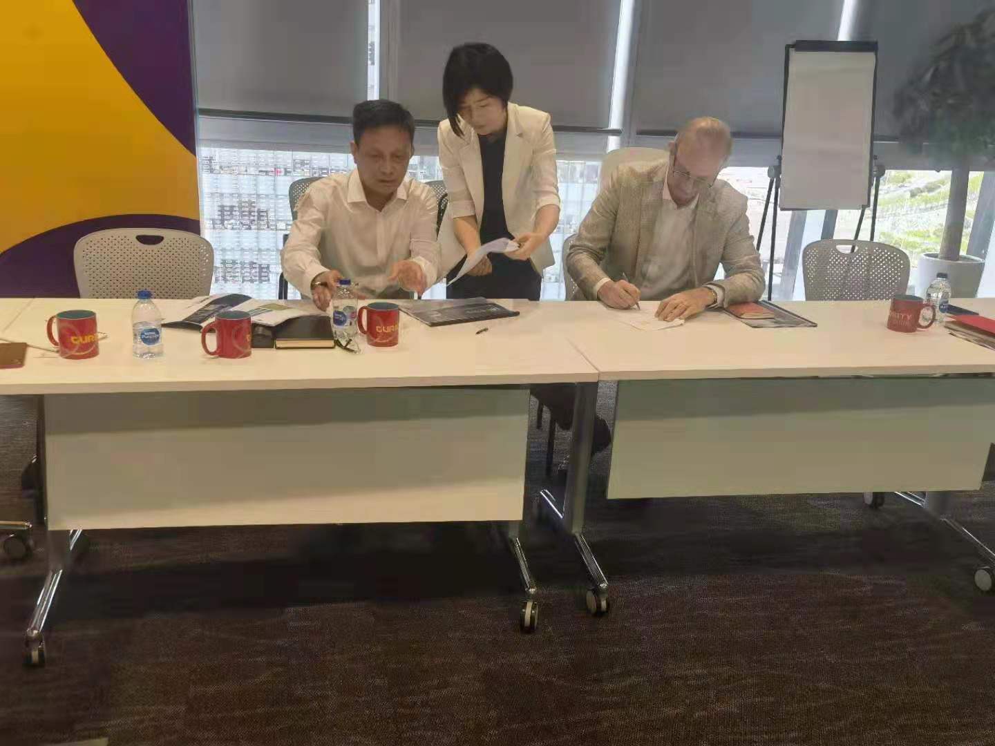 北芳集团与默克中国签署焦点战略相助同伴协议 