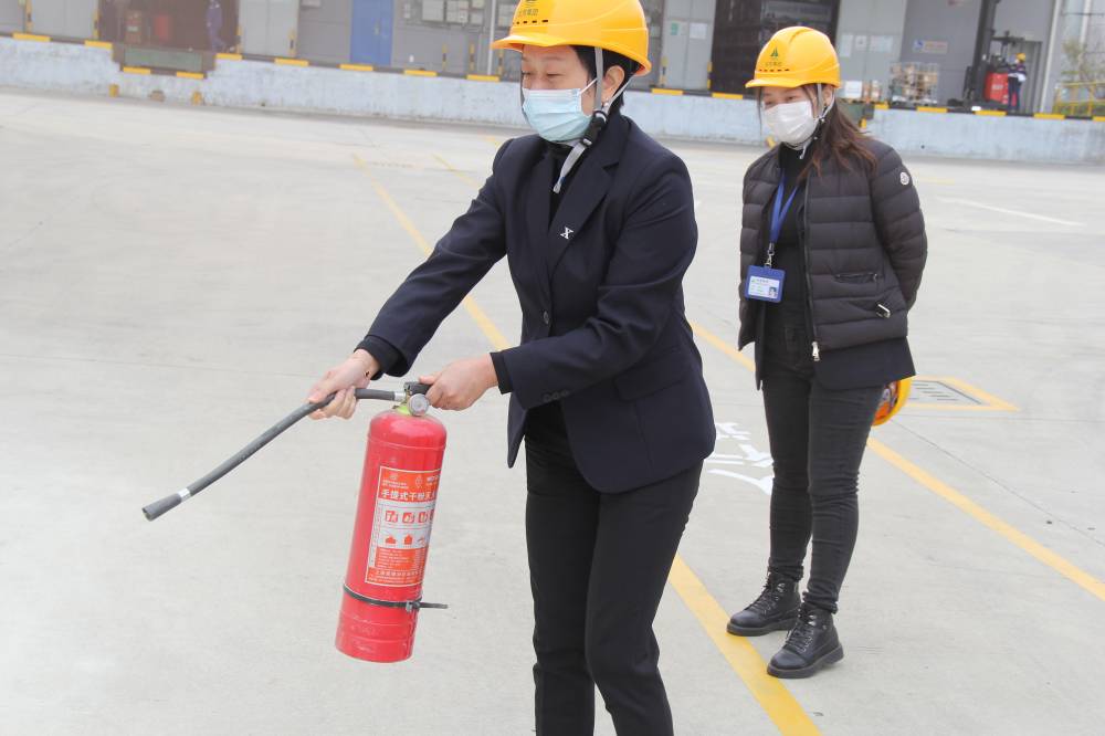 预案演习坚持做、清静意识记心间——北芳集团金山基地消防及职业危害事故综合演练