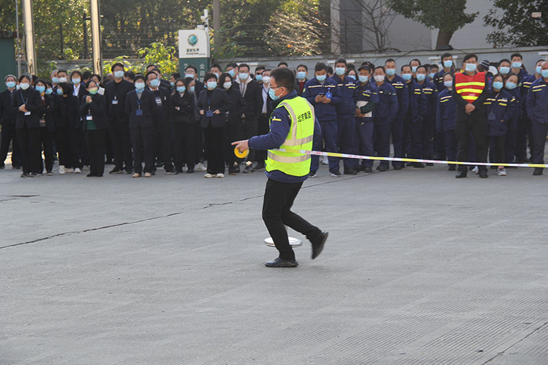 集团金迎路基地开展消防、职业危害事故综合实战演练
