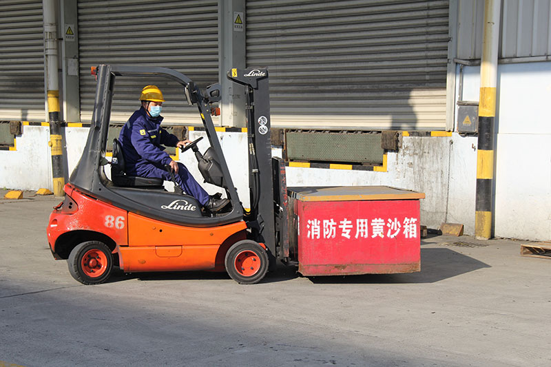 集团金迎路基地开展消防、职业危害事故综合实战演练