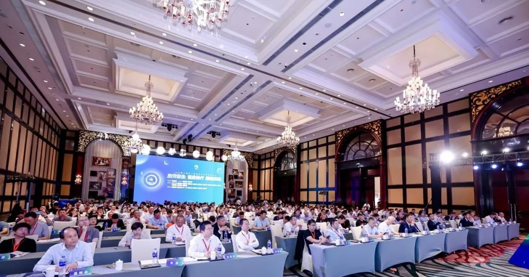 北芳集团荣获“2023-2024年度化工物盛行业综合效劳领域头部企业”称呼